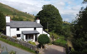 Maengwynedd, Llanrhaeadr Ym Mochnant